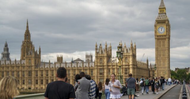 Imposto turístico deverá ser cobrado em Londres

