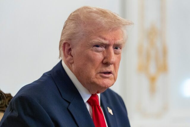 Índice de aprovação de Trump entre a classe trabalhadora agora submersa em 28 pontos
