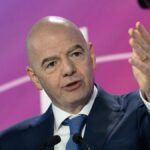 Infantino, chefe da FIFA, dá as boas-vindas à presença de torcedoras em jogo da Copa do Irã