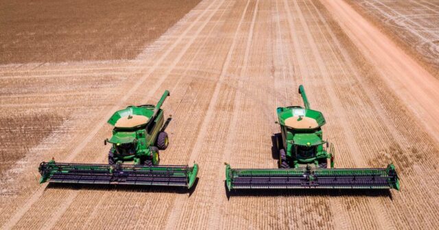 Inovação CropScanAg para simplificar a colheita para operadores de colheitadeiras John Deere
