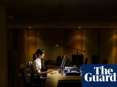 Interferência estrangeira ou fraude oportunista: por que tantas contas pró-Trump X estão baseadas na Ásia? Interferência estrangeira ou fraude oportunista: por que tantas contas pró-Trump X estão baseadas na Ásia?