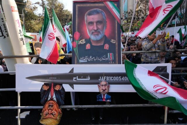 Irã alerta EUA sobre crescente “poder de mísseis” Irã alerta EUA sobre crescente “poder de mísseis”