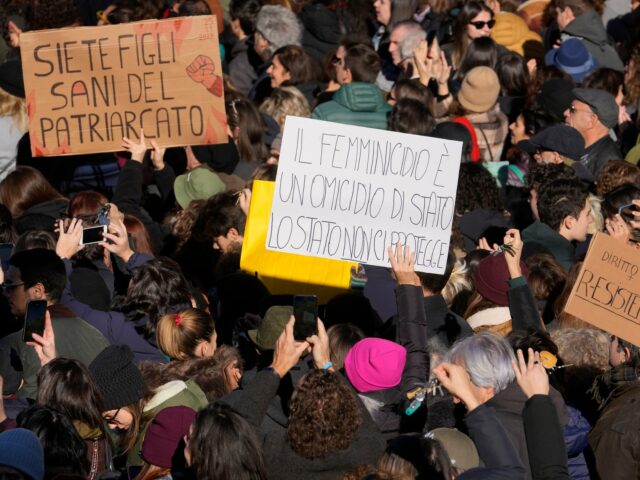 Itália adiciona ‘feminicídio’ ao código penal para conter a violência Itália adiciona ‘feminicídio’ ao código penal para conter a violência contra as mulheres
