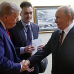 Trump se encontra com o presidente russo durante reunião na Base Conjunta Elmendorf-Richardson em Anchorage, Alasca, em agosto deste ano