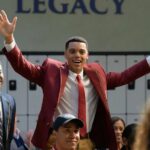 Jabari Banks revela a estreia da 4ª temporada de 'Bel Air', seu último dia no set e dizendo adeus a Will: 'Havia muitas lágrimas'