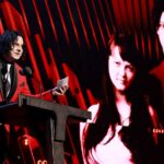Jack White repassa os cumprimentos de Meg White quando White Stripes é introduzido no Rock Hall, compartilha comoventes parábolas sobre suas origens