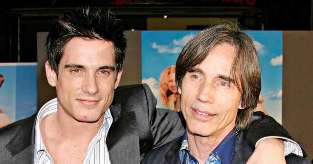 Jackson Browne anuncia a morte do filho Ethan Browne aos 52 anos GettyImages 1499428209