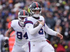 Jaxson Dart deixa o jogo dos Giants no quarto período para avaliação de concussão O quarterback do Giants, Jaxson Dart, deixou o jogo de domingo no quarto período para ser avaliado por uma concussão.