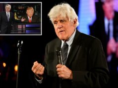Jay Leno diz que a venda de ingressos aumentou depois de eliminar a política de sua rotina stand-up: ‘Ninguém quer levar sermões’ Jay Leno apontando para uma imagem de Donald Trump em uma tela grande durante