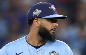 Jays se junta aos Dodgers para usar o ’51’ de Vesia nos bonés Jays se junta aos Dodgers para usar o '51' de Vesia nos bonés