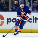 Espera-se que Jean-Gabriel Pageau retorne de uma lesão na parte superior do corpo antes do Natal, de acordo com o GM Mathieu Darche dos Islanders.