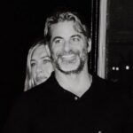 Jennifer Aniston e namorado Jim Curtis saem para jantar em Nova York