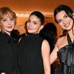 Kim-Kardashian-s-altos-e-baixos-com-a-irmã-Kourtney-Kardashian-ao longo dos anos--de-spinoffs-a-lutas-físicas -164