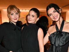 Jennifer Lawrence sai com Kylie Jenner depois de chamar Kourtney de ‘irritante’ Kim-Kardashian-s-altos-e-baixos-com-a-irmã-Kourtney-Kardashian-ao longo dos anos--de-spinoffs-a-lutas-físicas -164