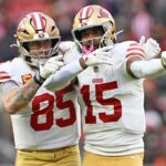 O wide receiver do San Francisco 49ers, Jauan Jennings, comemora após um jogo de futebol americano da NFL contra o Cleveland Browns, domingo, 30 de novembro de 2025, em Cleveland. (Foto AP/David Richard)