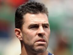 Jim Edmonds posta foto com seus três filhos após receber custódia temporária RHOC Alum Meghan Kings momentos mais doces com seus filhos