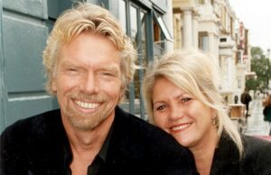 Joan, esposa de Sir Richard Branson, morre: magnata da Virgin ‘de coração partido’ presta homenagem a seu ‘melhor amigo’ depois que ela faleceu Sir Richard Branson anunciou hoje a morte de Joan, sua amada esposa há 50 anos