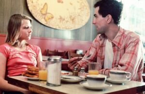 Jodie Foster achou que Robert De Niro era ‘realmente desinteressante’ quando eles se conheceram em ‘Taxi Driver’: ‘Lembro-me de ser tipo, o que está acontecendo?’ mas então ele ‘abriu meus olhos para o que poderia ser a atuação’ Jodie Foster achou que Robert De Niro era 'realmente desinteressante' quando eles se conheceram em 'Taxi Driver': 'Lembro-me de ser tipo, o que está acontecendo?' mas então ele 'abriu meus olhos para o que poderia ser a atuação'