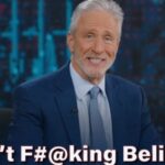 Jon Stewart critica os democratas por ceder na luta pela paralisação do governo: 'Eles cederam'