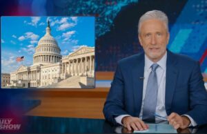 Jon Stewart fala sobre os democratas do Senado após acordo de paralisação do governo: ‘Eles desperdiçaram sua influência’ | Vídeo Jon Stewart fala sobre os democratas do Senado após acordo de paralisação do governo: 'Eles desperdiçaram sua influência' | Vídeo