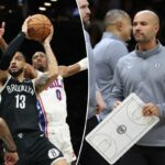 O técnico do Brooklyn Nets, Jordi Fernandez, centro, durante um intervalo no primeiro tempo de um jogo contra o Philadelphia 76ers no Barclays Center em Brooklyn, NY, no domingo, 2 de novembro de 2025.