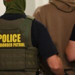 Jornalista britânico retorna ao Reino Unido após ser detido pelo ICE