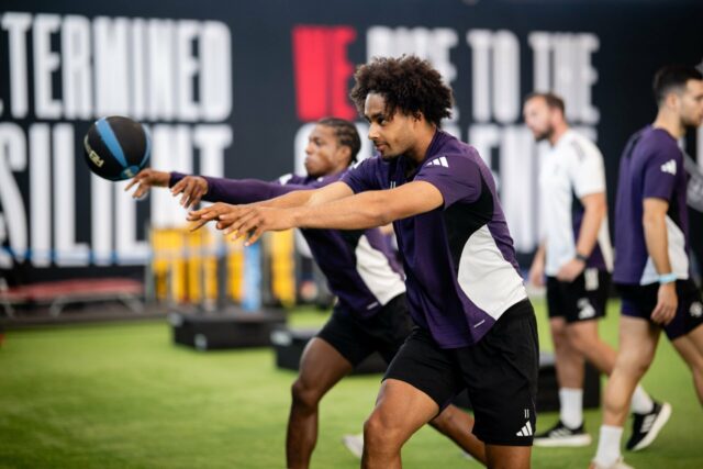 Joshua Zirkzee deu resposta sobre o futuro do Man Utd ícone de correio