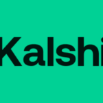 Fundo verde com logotipo Kalshi no meio em preto. Juiz nega liminar enquanto o caso das Tribos da Califórnia contra Kalshi vacila
