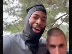 Justin Bieber ajuda motorista preso na beira da estrada 112025_justin_bieber_kal