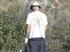 Justin Bieber é flagrado pela câmera fazendo suas necessidades em arbustos de campos de golfe justin-bieber-backgrid-2