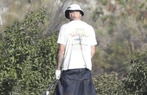 Justin Bieber é flagrado pela câmera fazendo suas necessidades em arbustos de campos de golfe justin-bieber-backgrid-2