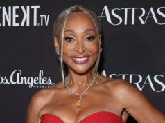 Karen Huger, do RHOP, é aplaudida de pé na BravoCon após libertação da prisão Por dentro da nova vida de Karen Huger atrás das grades, restrições, ligações telefônicas de visitantes e muito mais 480