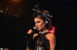 Kate Beckinsale, 52, veste uma lingerie minúscula e mostra seus vocais impressionantes enquanto sobe ao palco para o ‘papel dos sonhos’ no The Rocky Horror Show Kate Beckinsale, 52, subiu ao palco para seu 'papel dos sonhos' como Dr. Frank-N-Furter em uma produção única do icônico musical The Rocky Horror Show