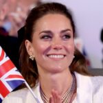 Kate Middleton carregou esta sacola de US$ 1.650 por uma década – ganhe a versão de US$ 23