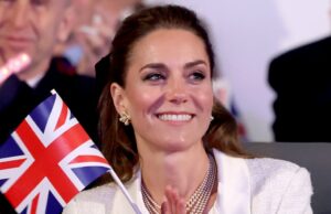 Kate Middleton carregou esta sacola de US$ 1.650 por uma década – ganhe a versão de US$ 23 Kate Middleton carregou esta sacola de US$ 1.650 por uma década – ganhe a versão de US$ 23