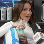 Kay Adams falou sobre sua vida amorosa durante uma edição de novembro de 2025 do