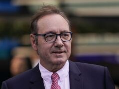 Kevin Spacey diz que ‘não tem casa’ após alegações de agressão sexual: ‘Os custos… foram astronômicos’ Kevin Spacey diz que 'não tem casa' após alegações de agressão sexual: 'Os custos... foram astronômicos'