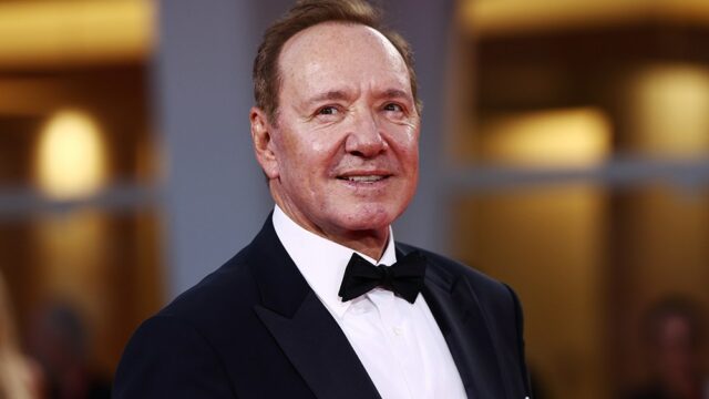 Kevin Spacey enfrentará mais acusações de agressão sexual no Tribunal Kevin Spacey enfrentará mais acusações de agressão sexual no Tribunal Civil de Londres