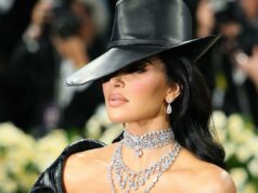 Kim Kardashian corajosamente pede à Disney que compre para ela um colar de US $ 20 milhões por ter “o programa número 1 do Hulu” durante o episódio desta semana de ‘The Kardashians’ Kim Kardashian corajosamente pede à Disney que compre para ela um colar de US $ 20 milhões por ter “o programa número 1 do Hulu” durante o episódio desta semana de ‘The Kardashians’