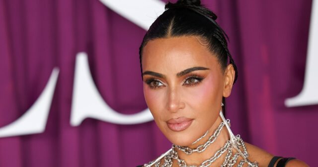 Kim Kardashian revela que foi reprovada no exame da ordem Kim Kardashian revela que estava