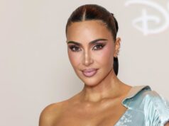 Kourtney Kardashian reage ao diagnóstico de aneurisma cerebral de Kim: ‘Estou definitivamente preocupada’ Kourtney Kardashian e Kim Kardashian participam do amfAR New York Gala 2019 em Cipriani Wall Street em 6 de fevereiro de 2019 na cidade de Nova York.