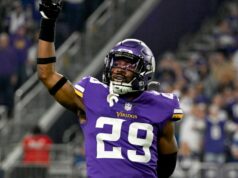 Kris Boyd, do New York Jets, tem bala alojada no pulmão após tiroteio: reportagem O jogador do Denver Broncos, Josh Reynolds, foi baleado duas vezes ao sair de um clube de strip local. Dois homens são presos