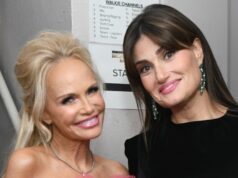 Kristin Chenoweth aborda boatos de que ela e Idina Menzel não se davam bem Kristin Chenoweth relembra os primeiros dias de Wicked