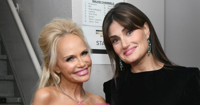 Kristin Chenoweth aborda boatos de que ela e Idina Menzel Kristin Chenoweth relembra os primeiros dias de Wicked