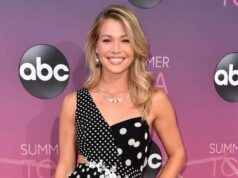 Krystal, da nação de solteiros, está ‘segura’ após ‘complicações’ no parto Bachelor Paradise Alum Krystal Nielson Namorado Miles Bowles Cronograma de relacionamento