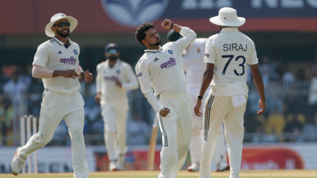 Kuldeep Yadav reivindica três postigos; África do Sul alcança 247 corridas em Stumps
