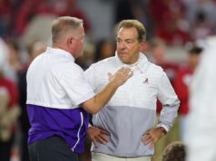 LSU Interim AD revela a verdade nas conversas com Nick Saban Former college football head coach Nick Saban of the Alabama Crimson Tide and head coach Brian Kelly of the LSU Tigers