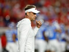 Lane Kiffin envia mensagem enigmática em meio à Flórida, rumores da LSU Lane Kiffin sent a cryptic message on Tuesday morning.
