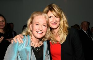Laura Dern marca o aniversário da mãe ‘heroína’ Diane Ladd semanas após a morte Laura Dern relembra o aprofundamento de seu vínculo com a mãe Diane Ladd
