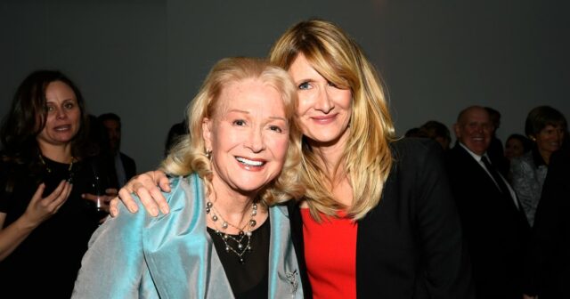 Laura Dern relembra o aprofundamento de seu vínculo com a mãe Diane Ladd